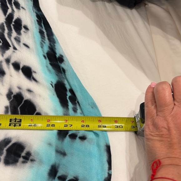 Gypsy 05 Crochet Trim Poncho - Picture 6 of 7